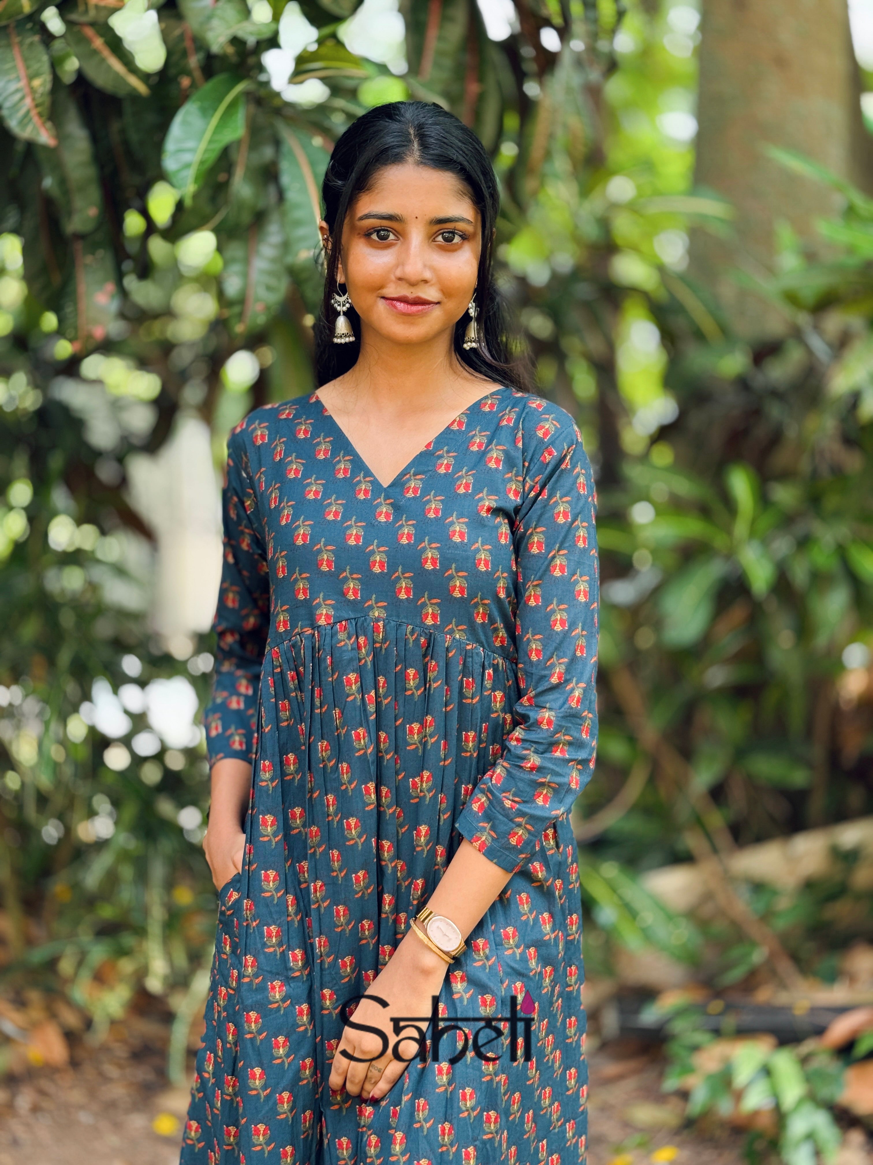 DRESS ( CODE - 141 SK)