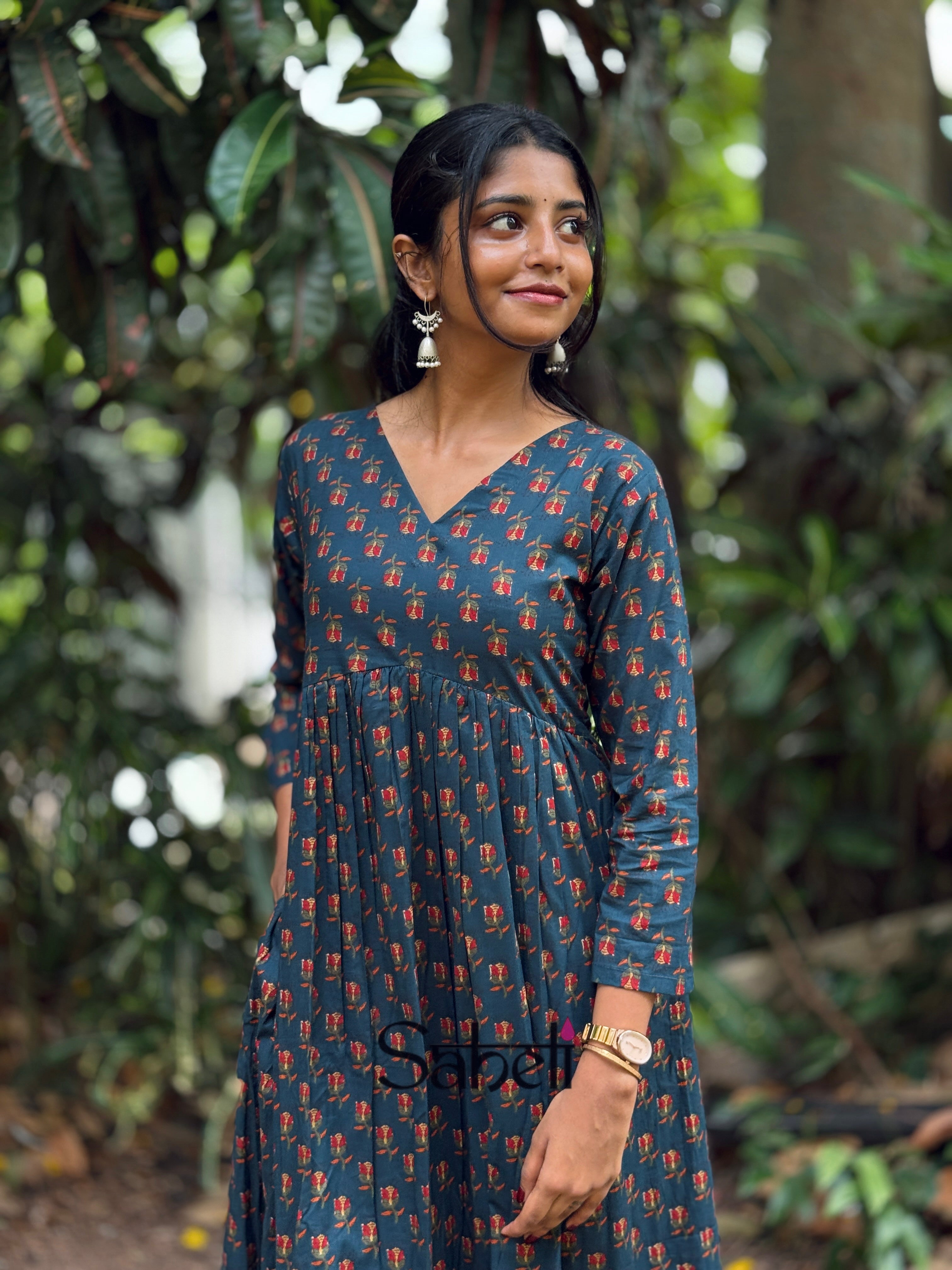 DRESS ( CODE - 141 SK)