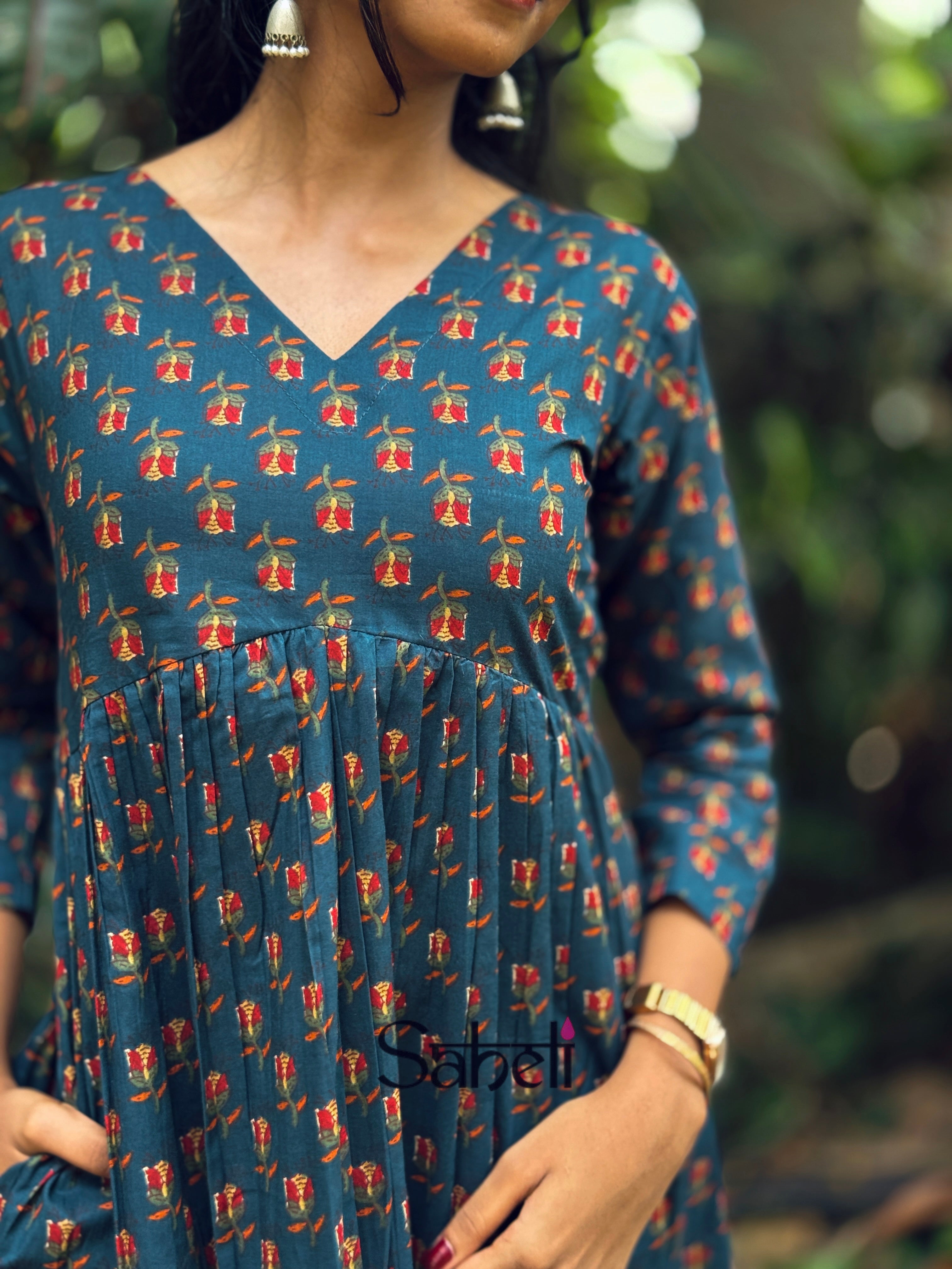 DRESS ( CODE - 141 SK)