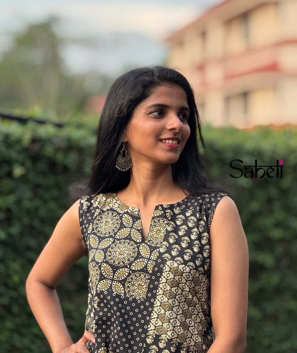 Dress (Code - 16 SK)