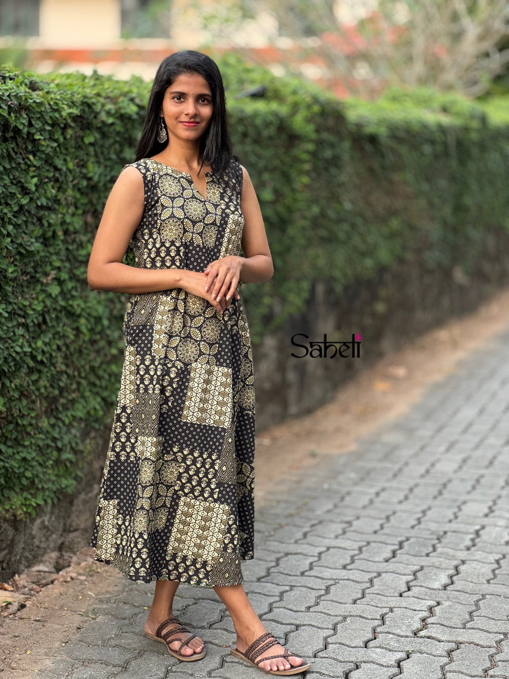 Dress (Code - 16 SK)