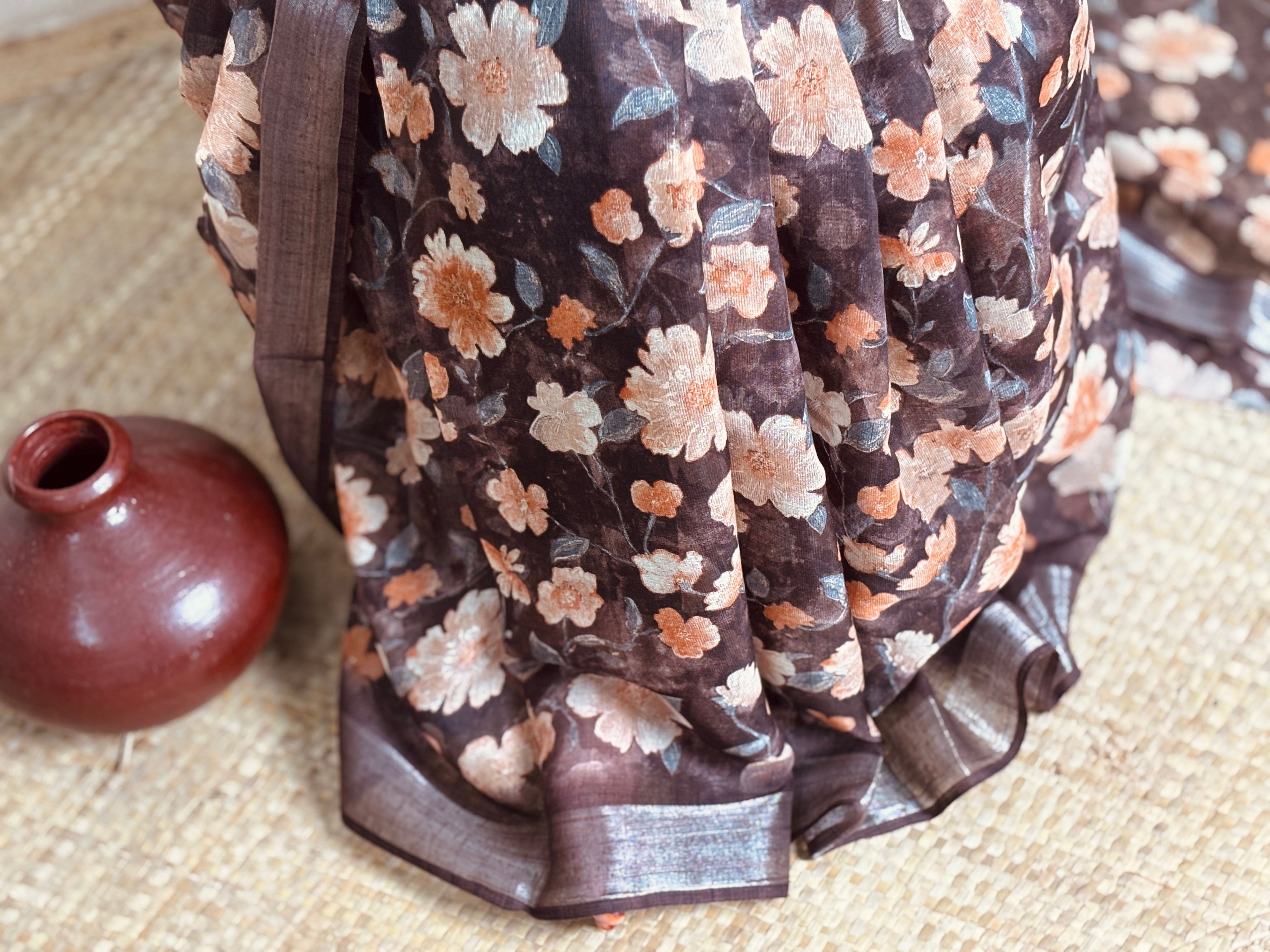 Semi Linen Saree (Code-lSH26)